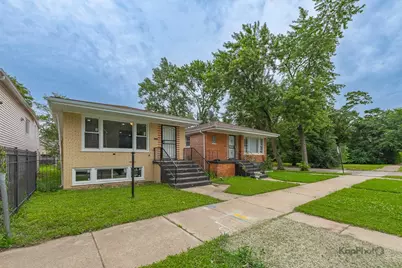 11955 S Prairie Avenue, Chicago, IL 60628 - Photo 2