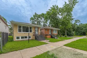 11955 S Prairie Ave, Chicago, IL 60628 - Photo 2