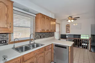 7518 173rd Pl, Tinley Park, IL 60477 - Photo 10