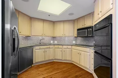 950 N Michigan Avenue #4005, Chicago, IL 60611 - Photo 16