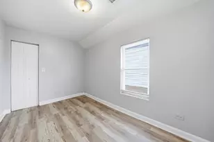 8632 S Sangamon St, Chicago, IL 60620 - Photo 12