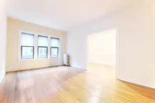 1335 W Touhy Ave, Chicago, IL 60626 - Photo 2