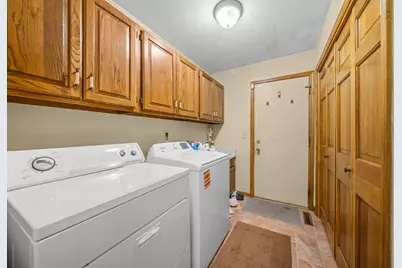 2655 Fourwinds Drive, Rockford, IL 61114 - Photo 20