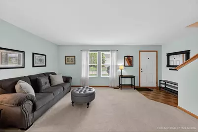 1196 Port Royal Road, Pingree Grove, IL 60140 - Photo 4