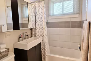 980 W Grant Dr, Des Plaines, IL 60016 - Photo 20