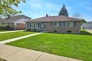 980 W Grant Dr, Des Plaines, IL 60016 - Photo 2