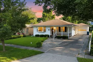 546 E Mulberry St, Watseka, IL 60970 - Photo 1