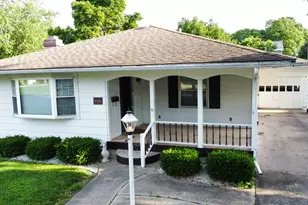 546 E Mulberry St, Watseka, IL 60970 - Photo 6