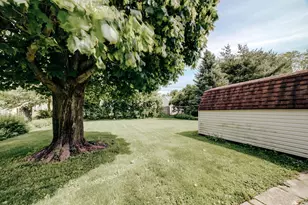 546 E Mulberry St, Watseka, IL 60970 - Photo 28
