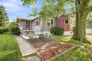 1916 Rowell Ave, Joliet, IL 60433 - Photo 4