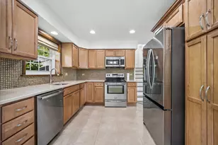 6 Linden Ave, Buffalo Grove, IL 60089 - Photo 6