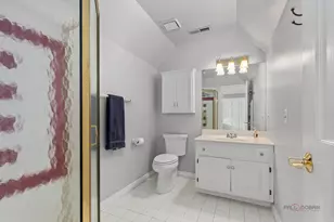 5580 Hilltop Ln, Libertyville, IL 60048 - Photo 22