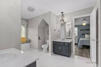 5580 Hilltop Lane, Libertyville, IL 60048 - Photo 24