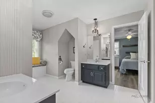 5580 Hilltop Ln, Libertyville, IL 60048 - Photo 24