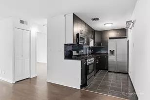 8232 Niles Center Rd, Skokie, IL 60077 - Photo 18
