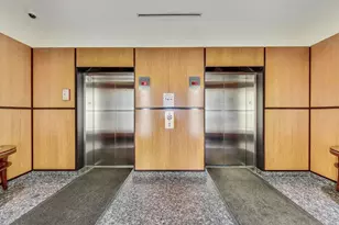 160 E Illinois St, Chicago, IL 60611 - Photo 44