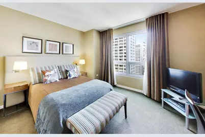 160 E Illinois Street #2106, Chicago, IL 60611 - Photo 18