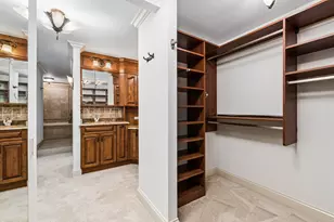 200 E Delaware Pl, Chicago, IL 60611 - Photo 32