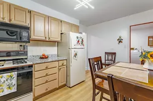 7852 Neenah Ave, Burbank, IL 60459 - Photo 8