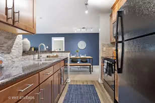 58 Sterling Cir, Wheaton, IL 60189 - Photo 12