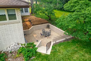 304 E Irving Park Rd, Roselle, IL 60172 - Photo 46