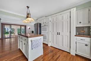 304 E Irving Park Rd, Roselle, IL 60172 - Photo 16