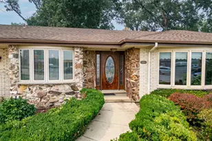 304 E Irving Park Rd, Roselle, IL 60172 - Photo 6