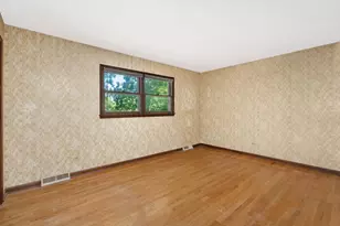 1642 Clemens Rd, Darien, IL 60561 - Photo 14