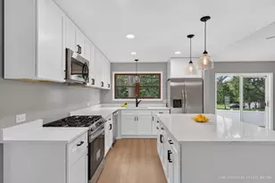 917 N Cove Dr, Palatine, IL 60067 - Photo 8