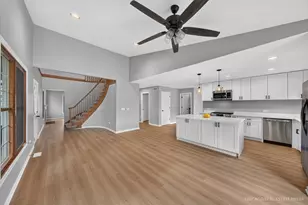 917 N Cove Dr, Palatine, IL 60067 - Photo 6