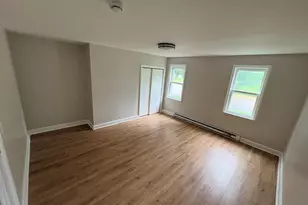 86 N 4th St, Aurora, IL 60505 - Photo 4