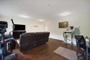 439 Bay Tree Cir, Vernon Hills, IL 60061 - Photo 26