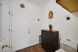 439 Bay Tree Cir, Vernon Hills, IL 60061 - Photo 12