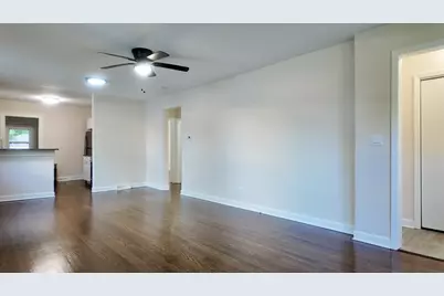 10703 W Woodland Avenue, Beach Park, IL 60087 - Photo 10