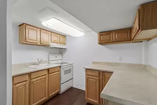 1938 Oxford Ct, Schaumburg, IL 60194 - Photo 22