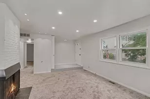 1938 Oxford Ct, Schaumburg, IL 60194 - Photo 6