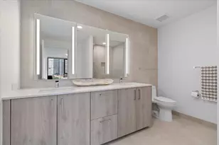 211 N Harbor Dr, Chicago, IL 60601 - Photo 12