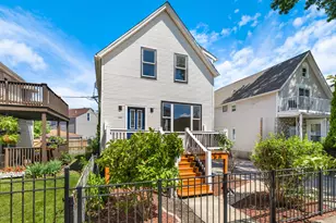 2927 N Rockwell St, Chicago, IL 60618 - Photo 2