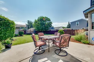 327 Miner St, Bensenville, IL 60106 - Photo 34