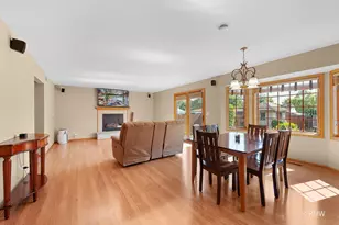 327 Miner St, Bensenville, IL 60106 - Photo 12