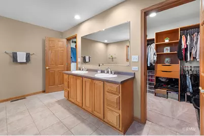 327 Miner Street, Bensenville, IL 60106 - Photo 24