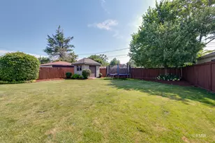 327 Miner St, Bensenville, IL 60106 - Photo 32