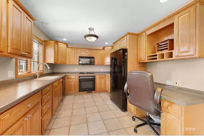 327 Miner Street, Bensenville, IL 60106 - Photo 8