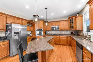 506 Simsbury Ct, Oswego, IL 60543 - Photo 12