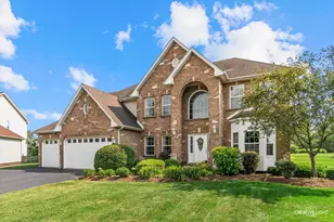 506 Simsbury Ct, Oswego, IL 60543 - Photo 2