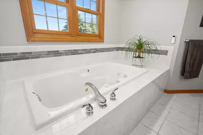 1239 Yorkshire Drive S, Sycamore, IL 60178 - Photo 24