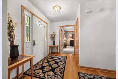 1239 Yorkshire Drive S, Sycamore, IL 60178 - Photo 6