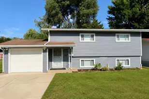 1241 S Elmwood Ave, Waukegan, IL 60085 - Photo 2