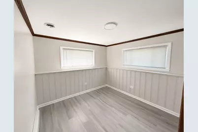 1241 S Elmwood Avenue, Waukegan, IL 60085 - Photo 10