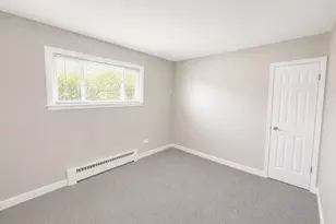 1241 S Elmwood Ave, Waukegan, IL 60085 - Photo 12